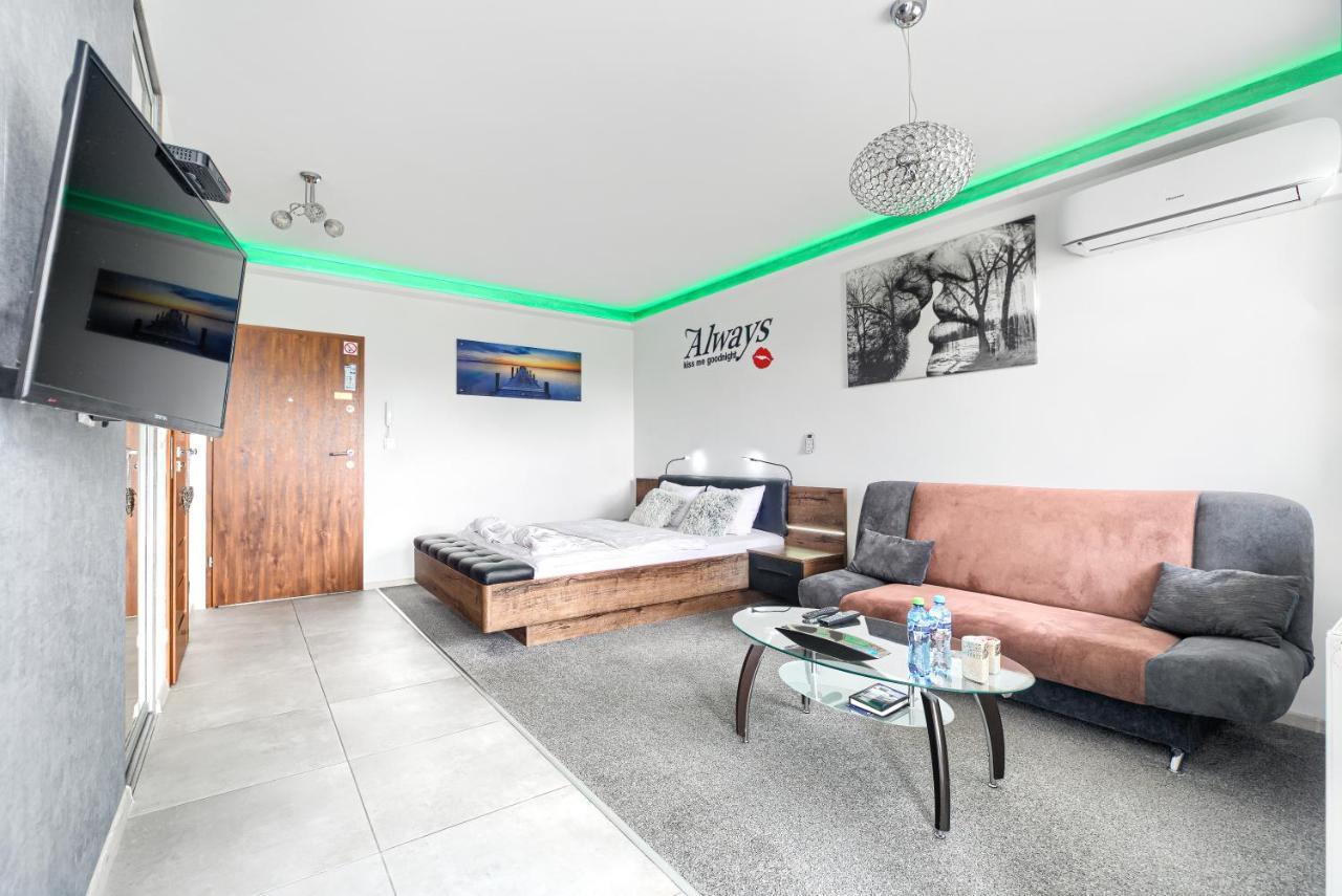 Top Oder Apartments- Private Parking Szczecin Exterior photo